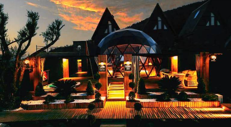 Chalet with grill, patio & yard — photo 4