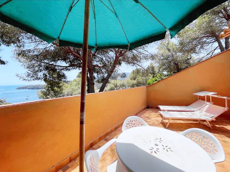 Nice holiday apartment with garden & terrace | Water view | Pets are welcome — photo 2