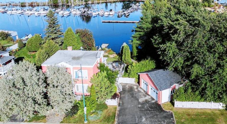 Pleasant house | Pets allowed in Saguenay, QC