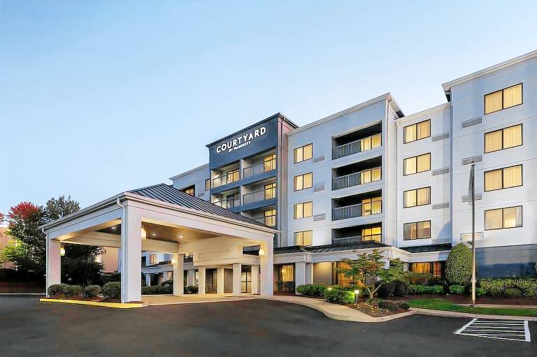 Courtyard by Marriott Richmond Chester