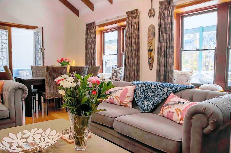 Bed and breakfast  Pemberton