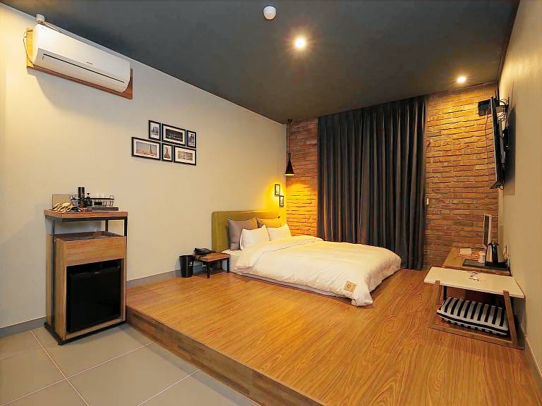 Hotel Gray