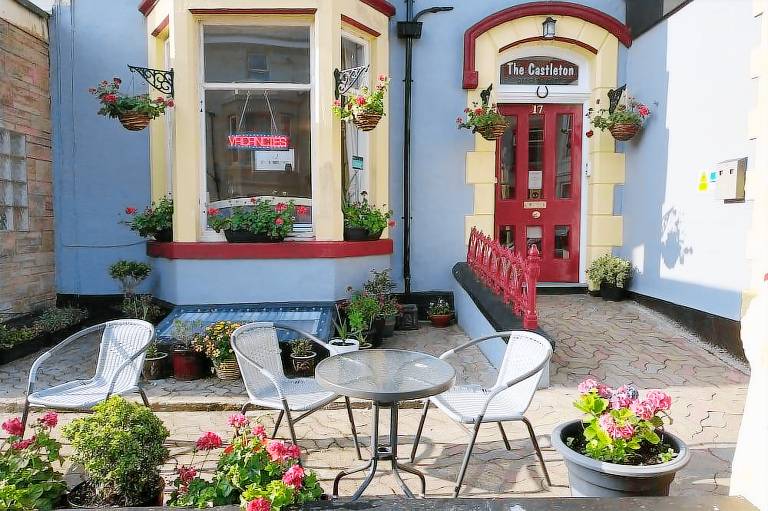 Bed & Breakfast  Blackpool
