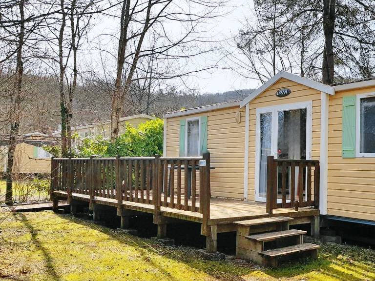 Mobile home with patio — photo 4