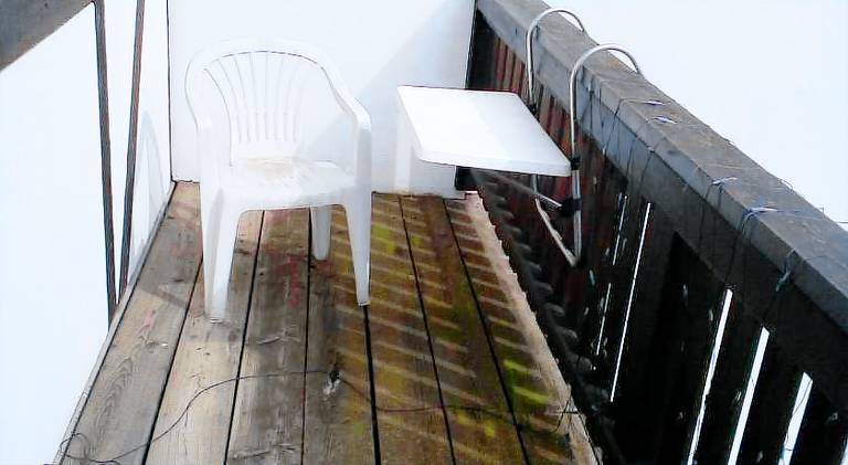 Apartment with patio — photo 5