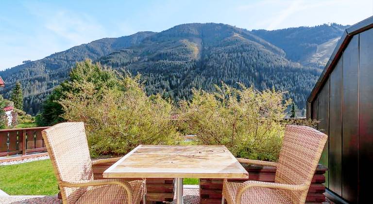 Wonderful serviced apartment with sauna & garden | Next to the ski | Pet-friendly — photo 5