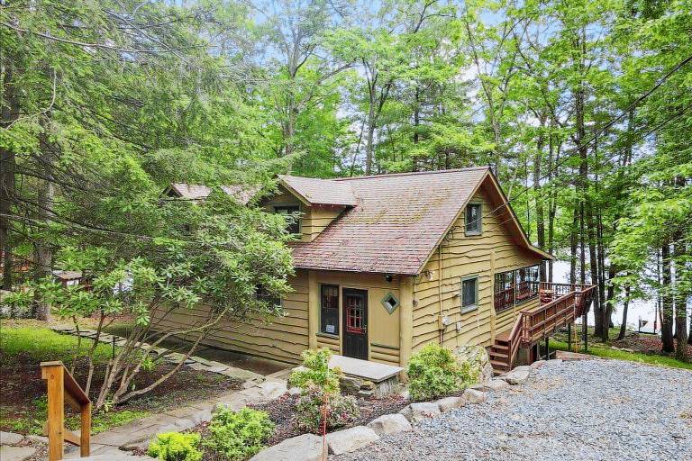 Cabin Lake Wallenpaupack
