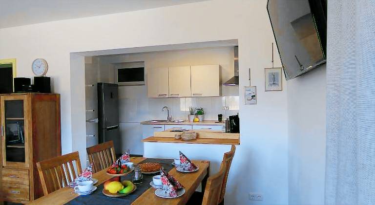 Rental apartment with garden, patio & barbeque — photo 5