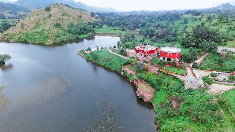 Lake Alpi Resort in Udaipur