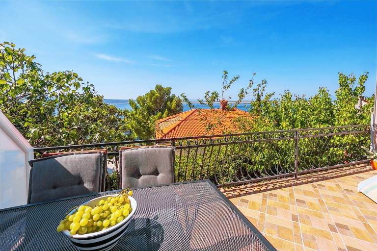Dog-friendly flat just 150 metres from the beach with sea views, BBQ, WiFi — photo 5