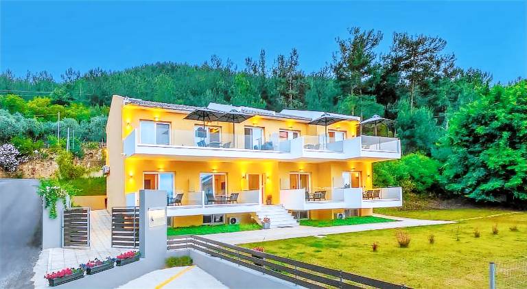 Serviced apartment with garden | Close to the beach | Dogs allowed in Thasos