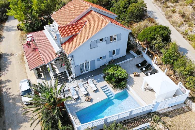 Dom  Lastovo