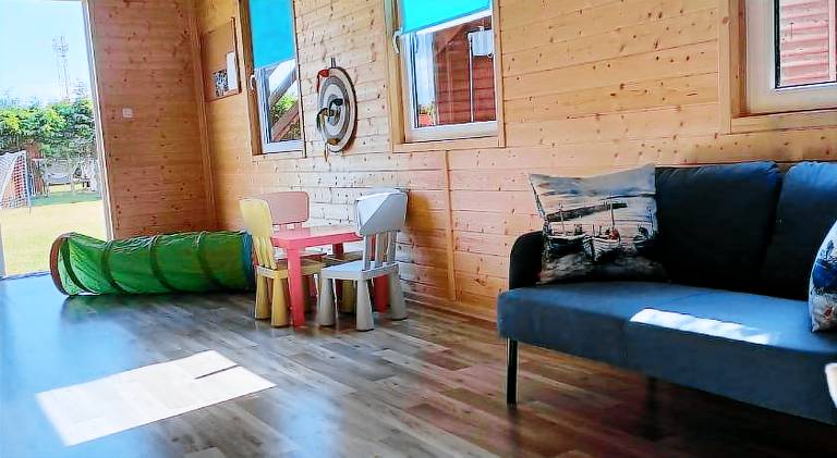 Serviced apartment with garden, patio & pool — photo 5
