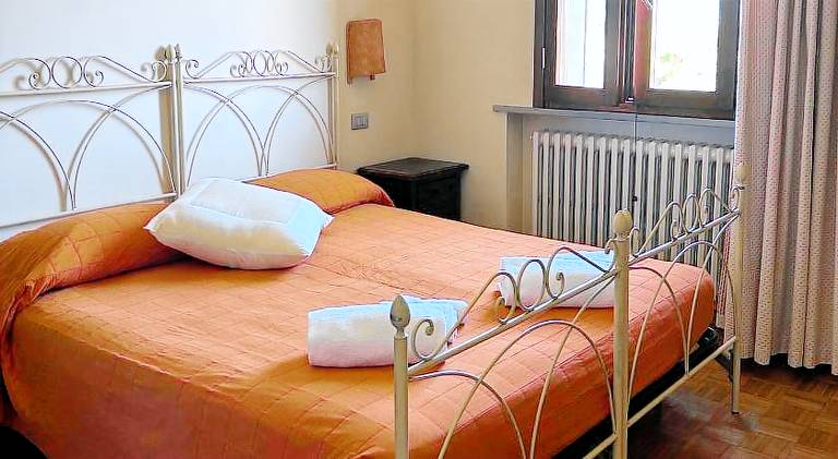 House with garden & pool in Forlì