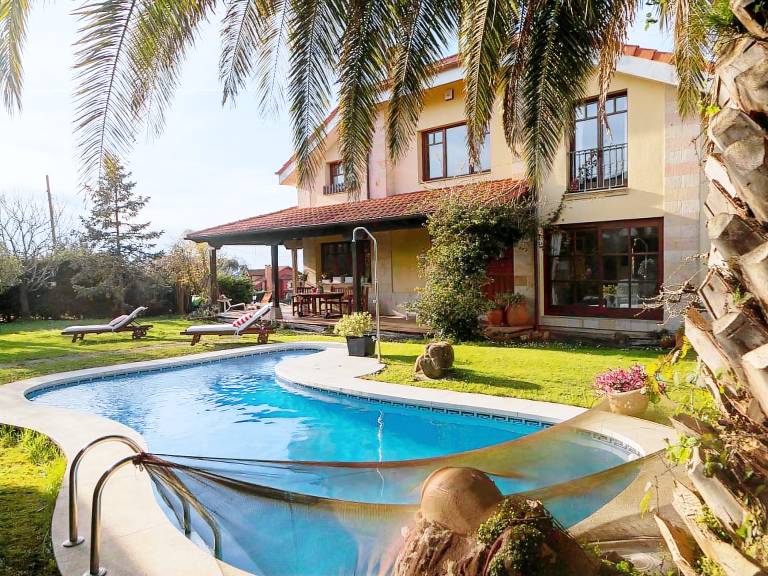 Villa  Astillero