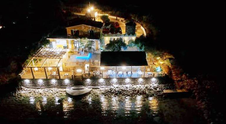 Fully equipped wonderful villa with yard, terrace & jacuzzi | Dogs allowed in Corfu