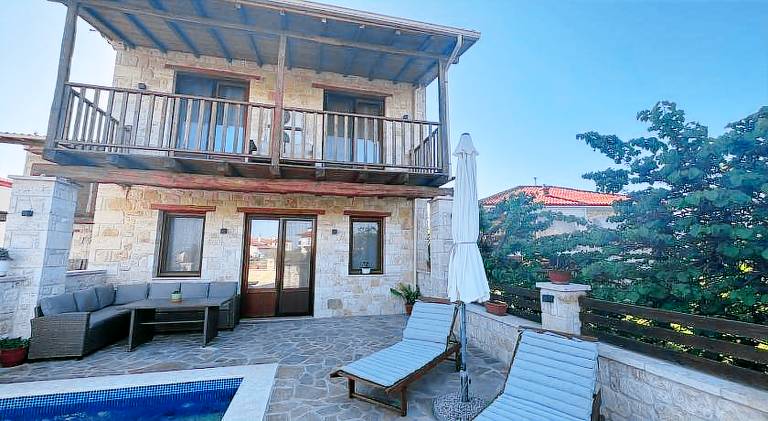 Villa with private pool, terrace & hot tub | Suitable for remote work — photo 2