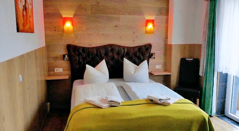 Landhotel Waldschlo&szlig;chen mit Gaststube