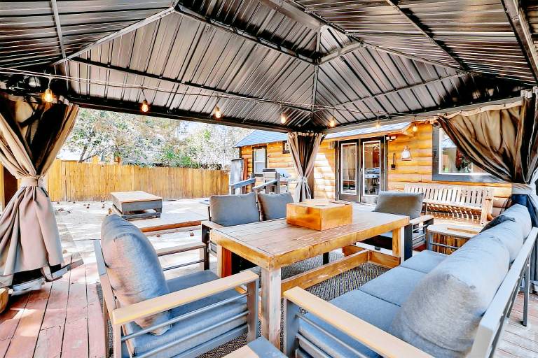 Cabin with jacuzzi & barbecue | Mountain view — photo 3