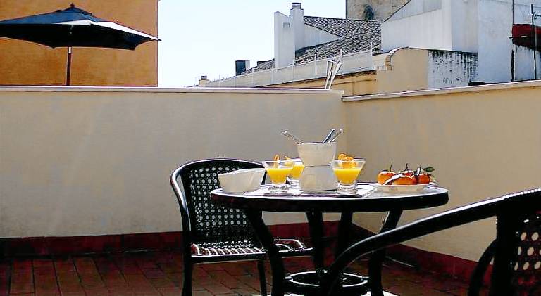 Apartment with patio | Next to Metropol Parasol | Pets allowed — photo 5