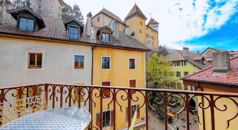 2 bd apartment with sauna in the center of Annecy — photo 5
