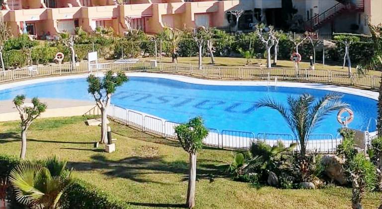 Holiday apartment with pool — photo 5