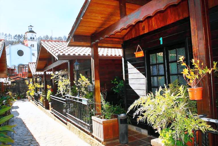 Bed & Breakfast  Moya