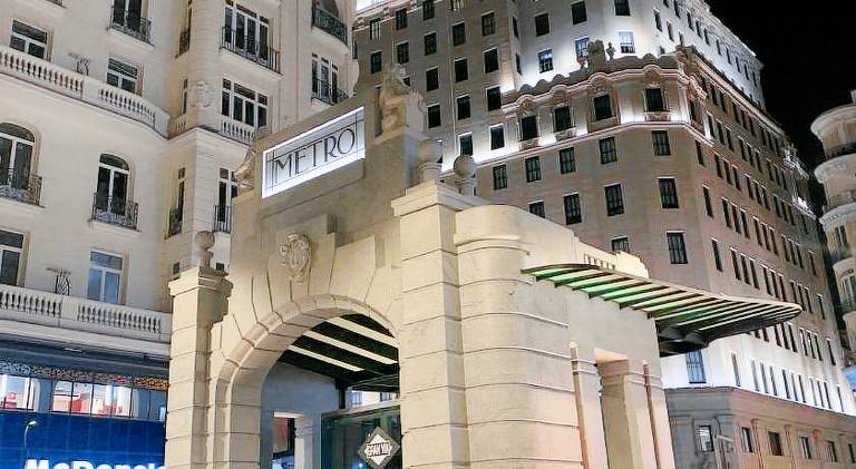 Lovely big House in Gran via - Friends & Families — photo 2