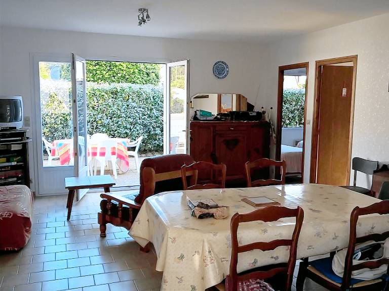 Charming Family Home near the Beach - Pets Welcome — photo 2