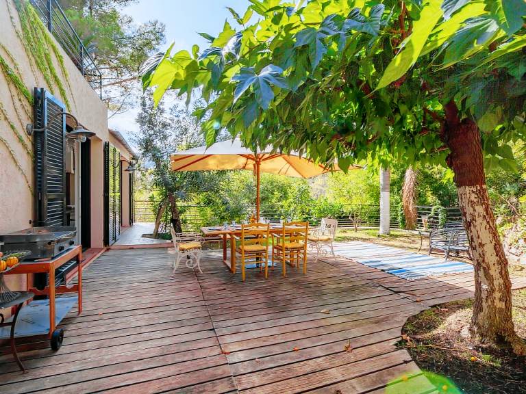 Vacation home with barbecue, garden & terrace — photo 2