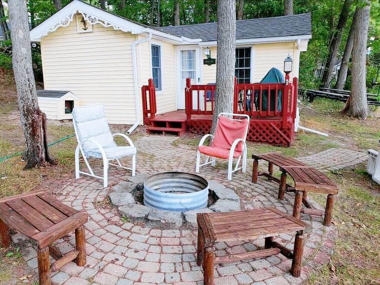 Higgins Lake, MI Vacation Rentals from 64 Hometogo