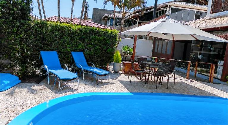 Lovely vacation home with pool & jacuzzi | Suitable for remote work | Pet-friendly in Florianópolis