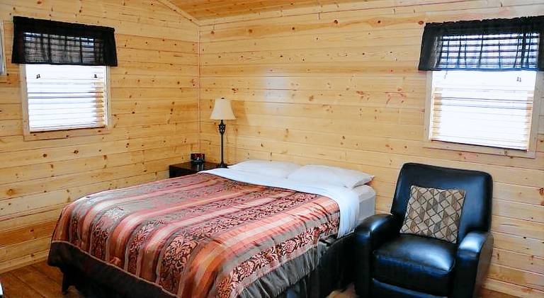 Roosevelt Inn & Suites in Watford City, ND