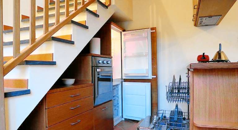 House with barbecue & patio — photo 4
