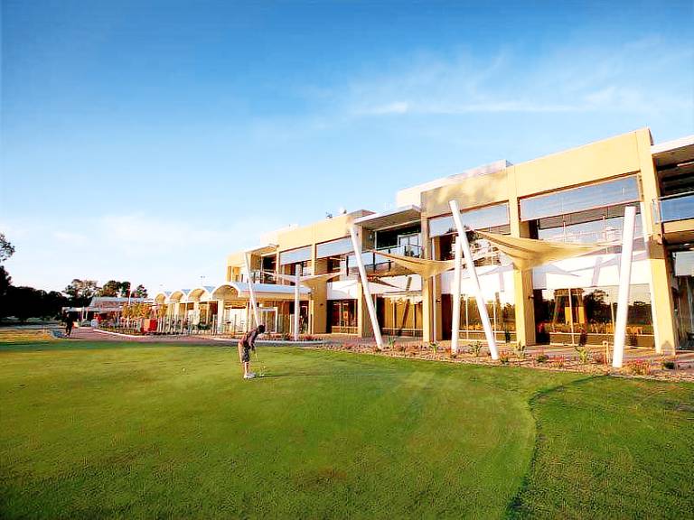 Resort Echuca Village