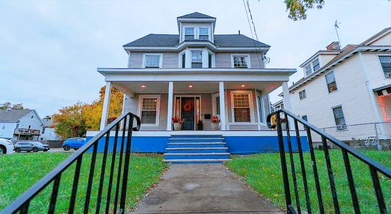 Rental apartment with 2 rooms for 5 persons in Schenectady, NY