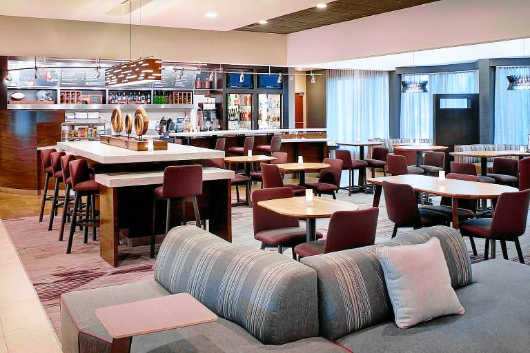 Courtyard by Marriott Detroit Metro Airport Romulus — photo 3
