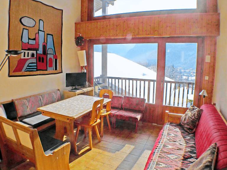 Holiday apartment with 2 rooms for 6 persons — photo 2