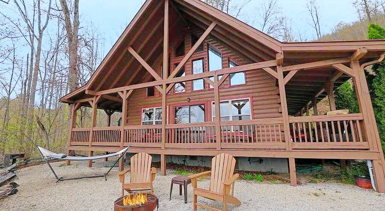 House with jacuzzi — photo 5