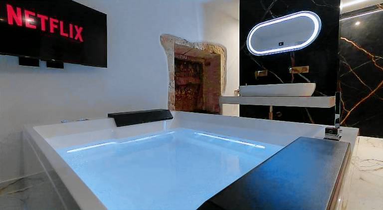 Fla Suites Castello — photo 4