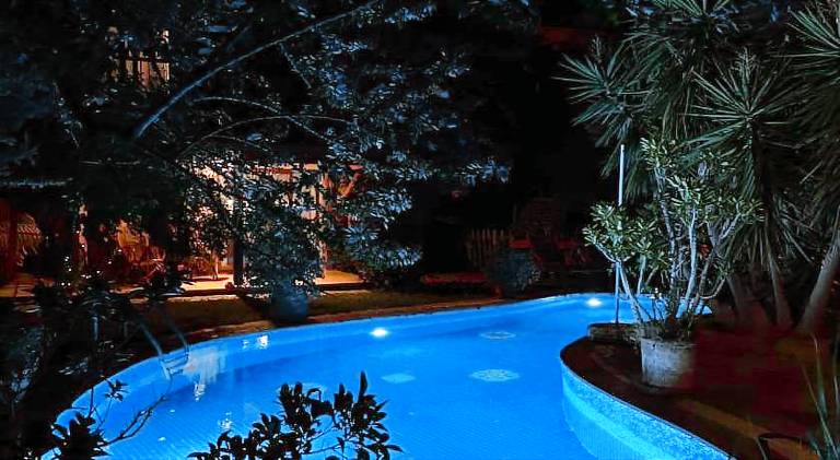 Fully equipped house with grill, yard & private pool | Pets are welcome — photo 3