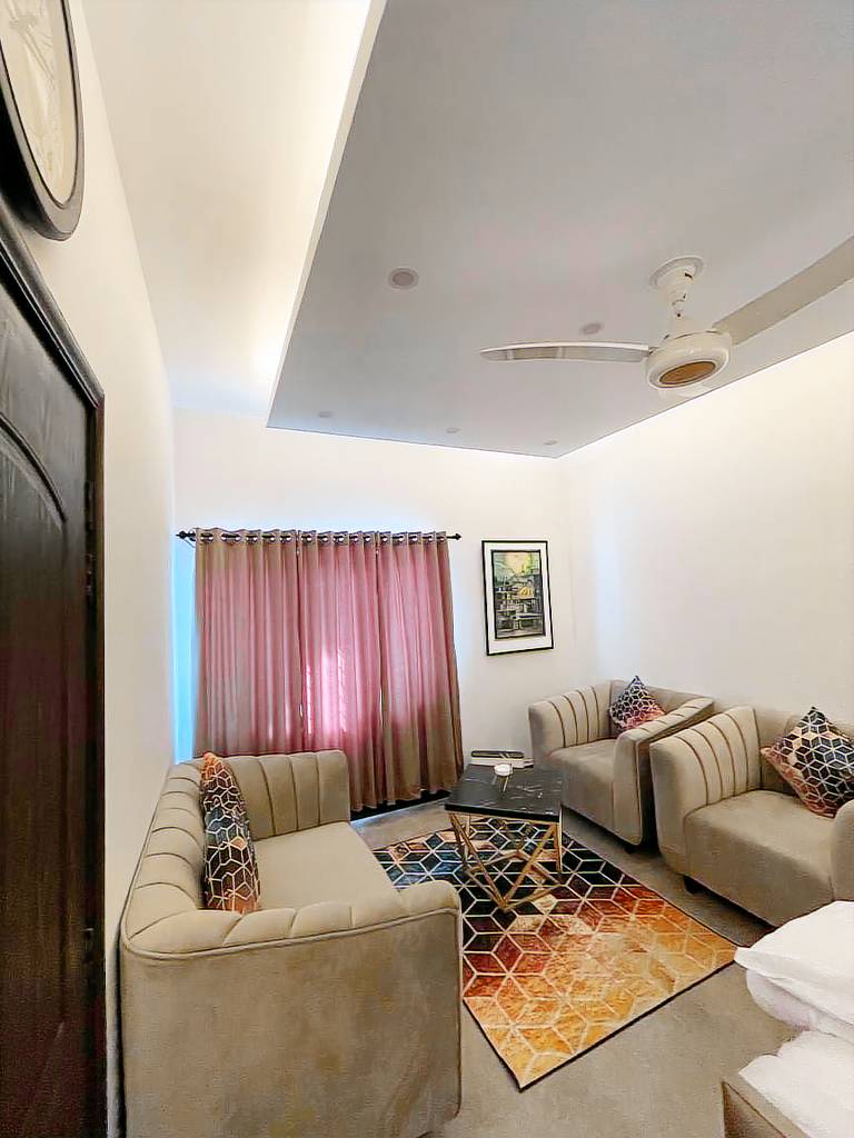 Bed and breakfast  G-9/3