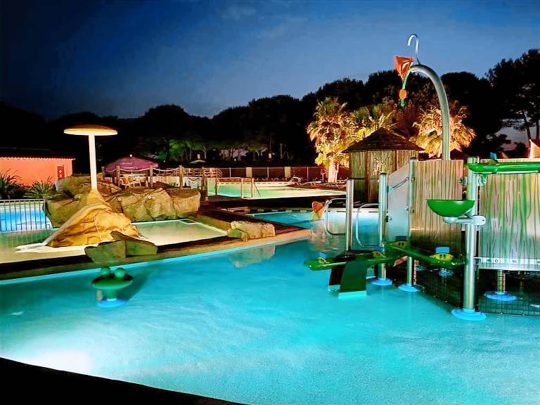 Camping  Lunel