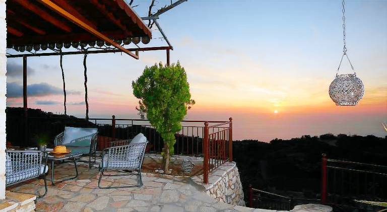 Vacation home with patio, garden & barbecue — photo 5