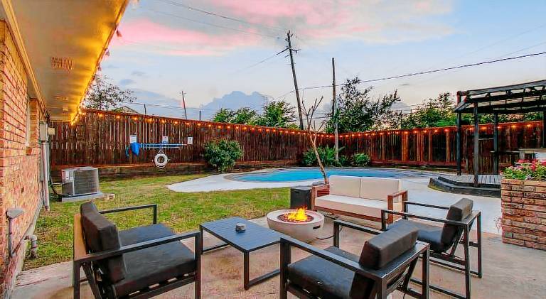 Fully equipped vacation home with yard & private pool | Dogs allowed — photo 4