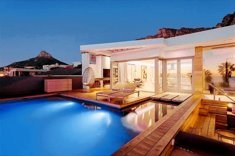 Element House Contemporary and Upmarket Villa