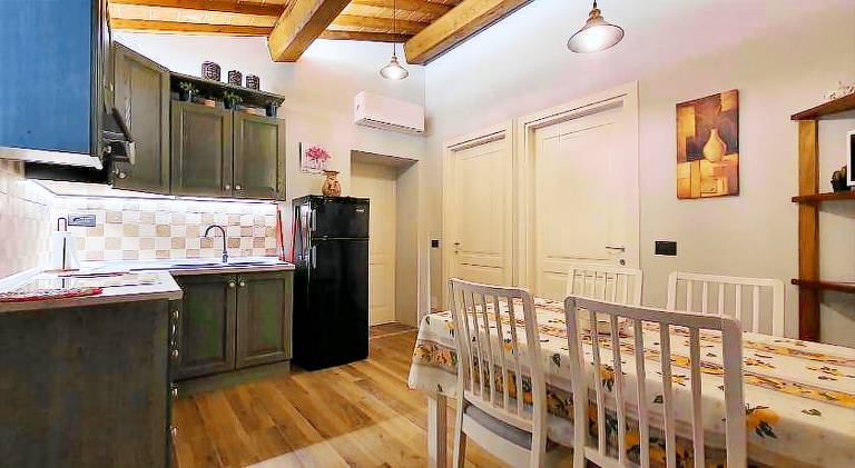 Holiday apartment with 2 rooms for 4 persons in San Gimignano