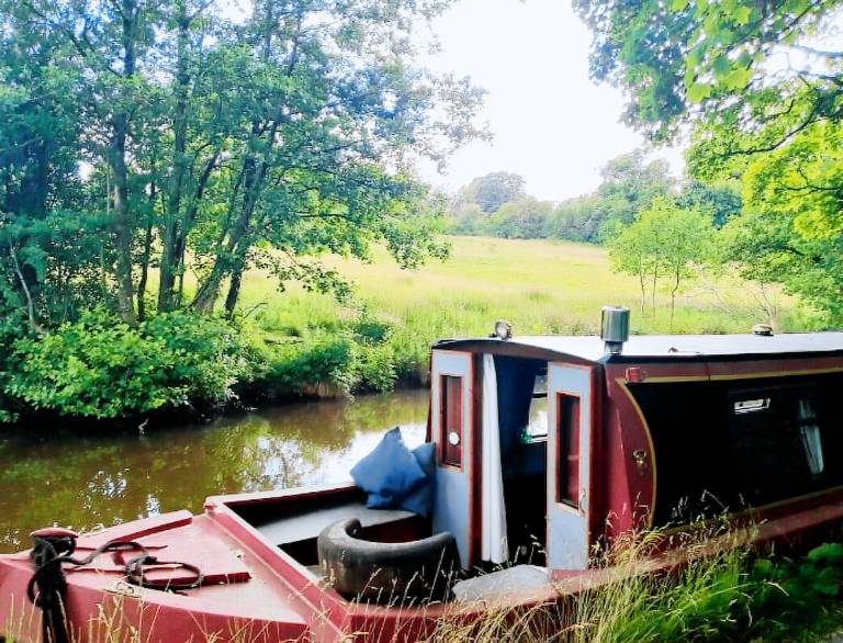Houseboat Buxton