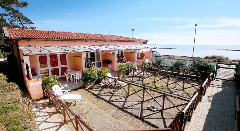 Vacation home with 2 rooms for 4 persons in Follonica