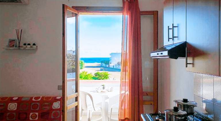 Serviced apartment with garden — photo 2